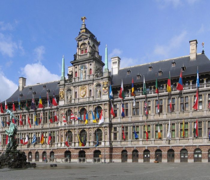 Antwerpen_Stadhuis_crop1_2006-05-28